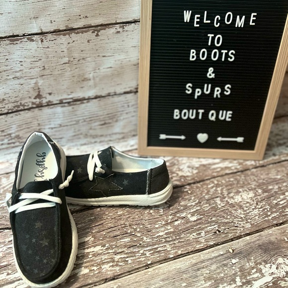 Gypsy Jazz Shoes - Women’s Black Star slip on shoes
